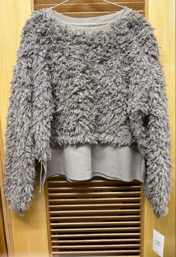 택 포함 CYAN TOKYO 라메 샤기 보아 블라우스 그레이