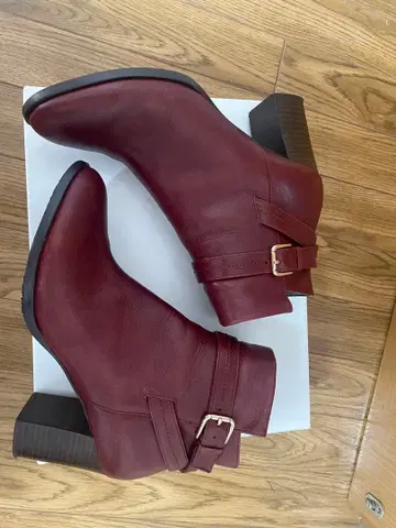 DIANA 버건디 부티