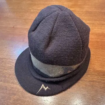 Marmot 니트 캡 로고 자수 브라운