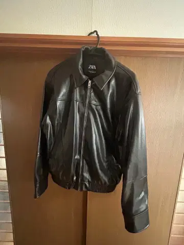 ZARA 블랙 가죽 자켓