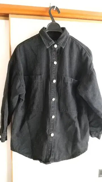 BouJeloud 블랙 데님 셔츠 자켓