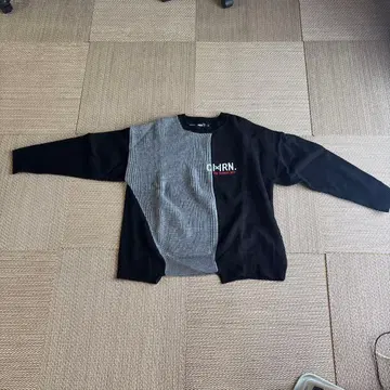 CHRN. 그레이/블랙 스트라이프 트레이닝복