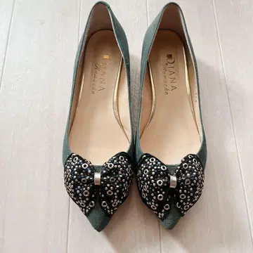 DIANA Romache 리본 달린 그린 플랫슈즈