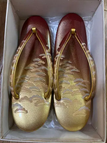 구름 무늬 골드 레드 조리