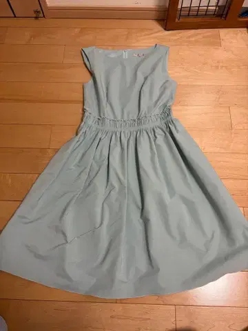 민트 그린 슬리브리스 원피스