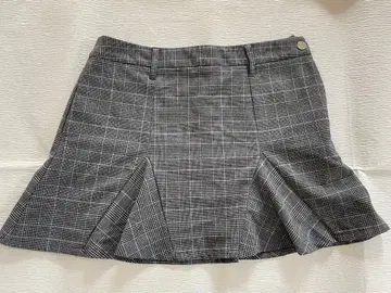 데상트 골프 글렌체크 플레어 스커트