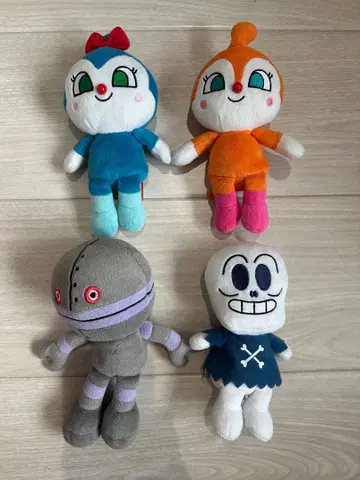 호빵맨 봉제 인형 4개 세트 (짤랑이, 코찡긋이 외)