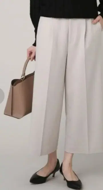 UNTITLED 울 혼방 와이드 팬츠 사이즈 2 M 9호