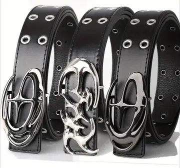 스터드 장식 블랙 가죽 벨트