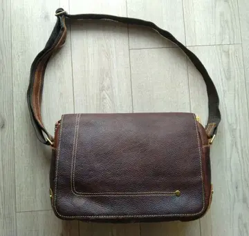 브라운 가죽 숄더백