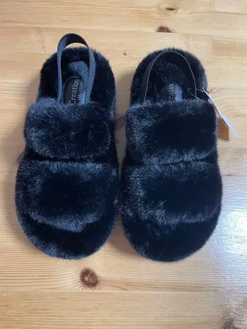 시마무라 퍼 샌들 블랙 M 미사용 새상품