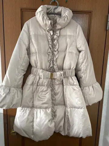 미사용 and LOVE 앤드러브 다운 코트 레이스 샴페인 골드