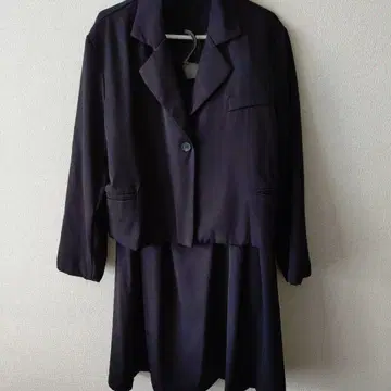 블랙 자켓 스커트 셋업