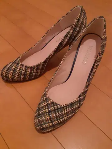 멀티 컬러 트위드 스틸레토 하이힐