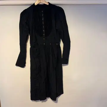 츠모리치사토 블랙 원피스