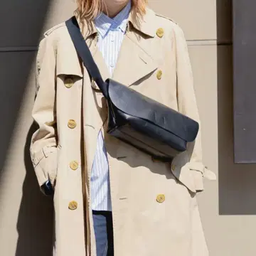 돔 테포르나 이탈리아 이탈리아 가죽 바디백 블랙