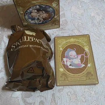 스컬팬더 앨리스 애벌레