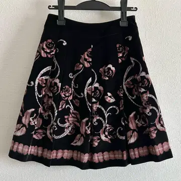 레스트로즈 스커트 블랙 핑크 퍼플 장미