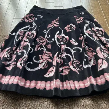 레스트로즈 스커트 블랙 핑크 퍼플 장미