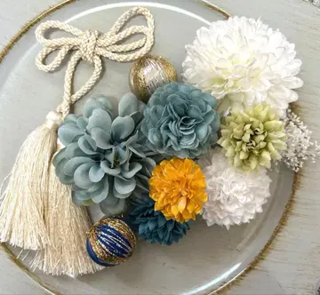 성인식 일본 의류 후리소데 시치고산 머리 장식