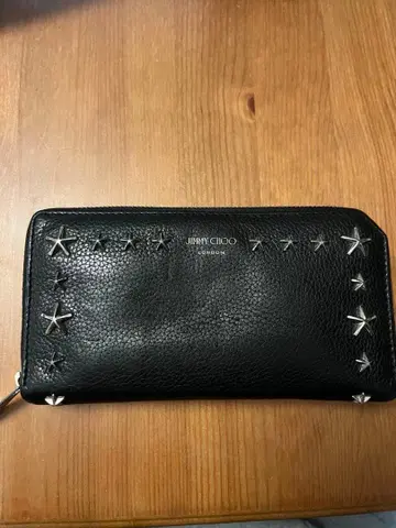 JIMMY CHOO 스타 스터드 블랙 장지갑