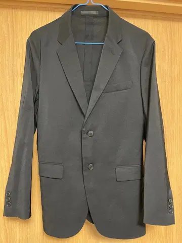 유니클로 감동 자켓 슬림 핏