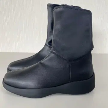 새상품 미사용 유니클로 C 스트레치 숏부츠 26cm