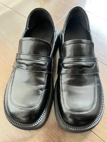 블랙 가죽 로퍼 23.5cm