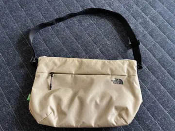 THE NORTH FACE 숄더백 크림