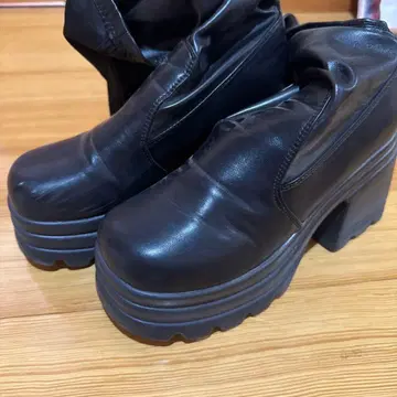 블랙 통굽 롱 부츠