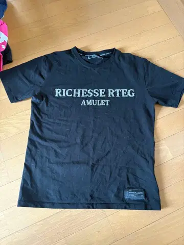 RICHESSE RTEG AMULET 블랙 T셔츠