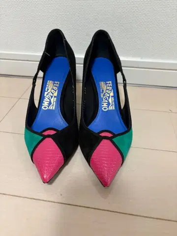 Ferragamo 하이힐/펌프스 블랙 그린 핑크 사이즈 7