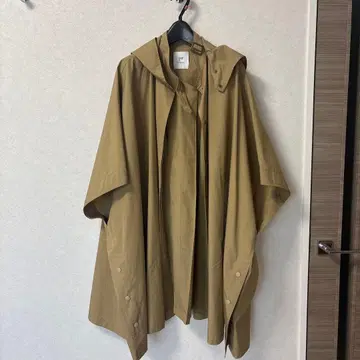 1er Arrondissement 베이지 판초