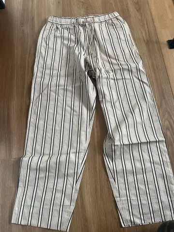 unfil 스트라이프 이지 팬츠 사이즈 4