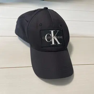 Calvin Klein Jeans 블랙 캡