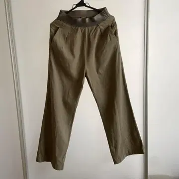 두지엠 클라세 스트레치 트윌 턱 팬츠