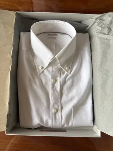 [ 미사용 ] 브루넬로쿠치넬리 버튼 다운 셔츠 화이트