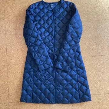 새상품급! UNIQLO 울트라 라이트 다운 컴팩트 롱 코트 네이비 컬러