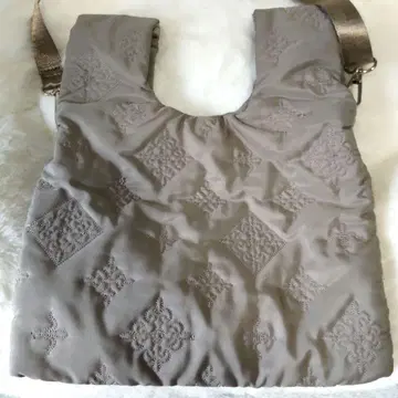 Daily russet 작음 모노그램 자수 숄더백