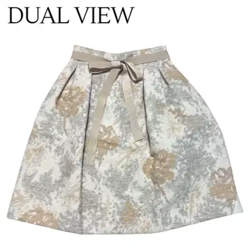 [컨디션 최상] 듀얼뷰 플레어 스커트 자카드 꽃무늬 베이지 계열 40 S