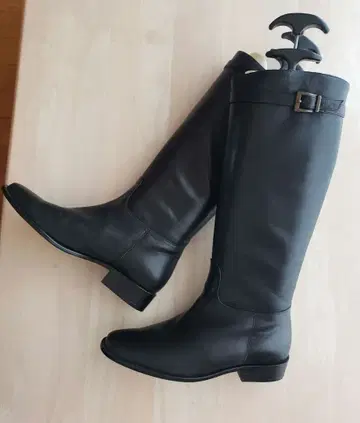 최종 가격 TZUTZI 가죽 블랙 롱 부츠 로우힐 버클 포함