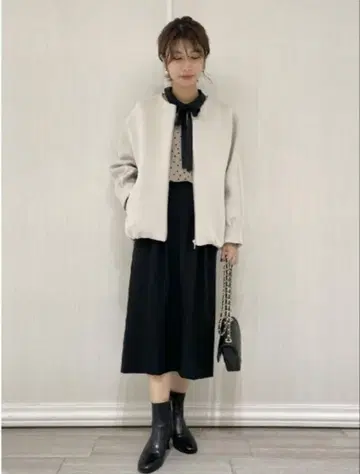 새상품급 라토타리테 종이상자 니트 블루종 아이보리 손세탁 가능