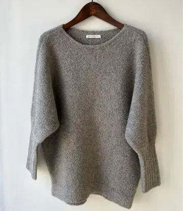 GALERIE VIE 갤러리 바이 부클 니트