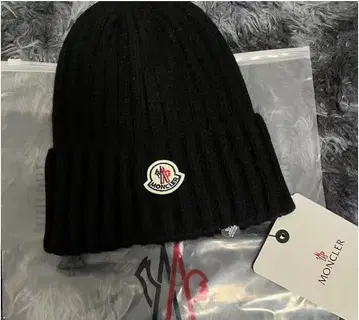 MONCLER ZIND 블랙 니트 모자