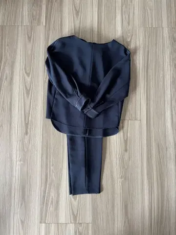 마르티니크 네이비 팬츠 셋업