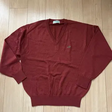 [ 새상품급 ] 크로커다일 남성용 긴팔 니트 L 사이즈 버건디 적갈색