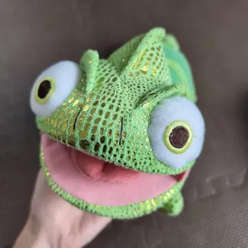 라푼젤 파스칼 봉제 인형