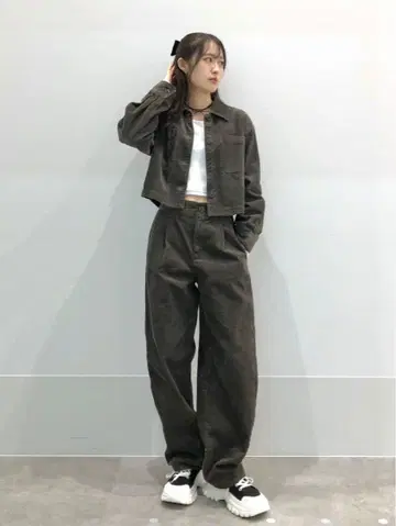 다크 브라운 크롭 자켓 팬츠 셋업