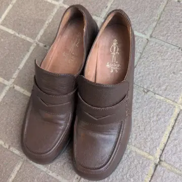 키다리 아저씨 브라운 가죽 로퍼