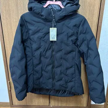 후드 부착 블랙 퀼팅 자켓